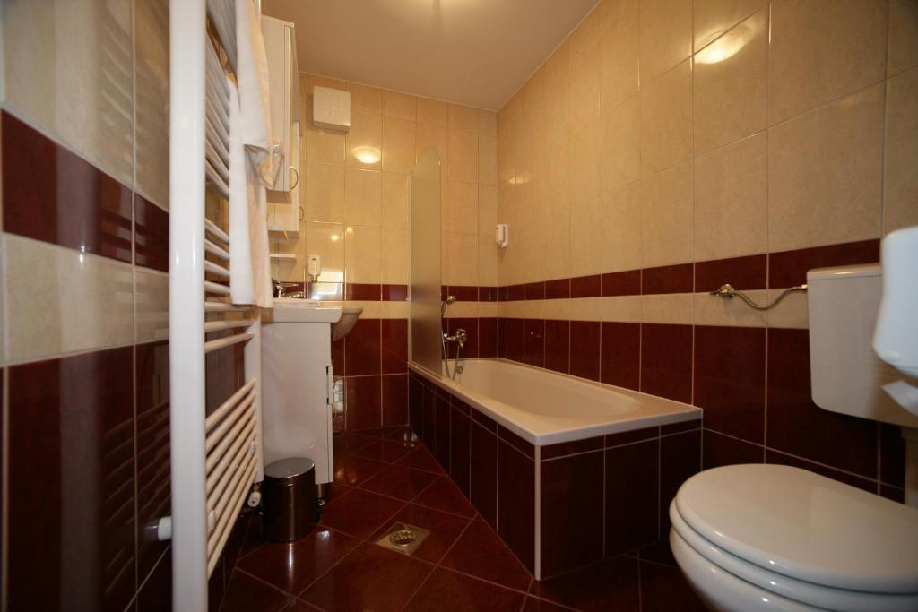 Hotel Aqua Roma Rimske Toplice Phòng bức ảnh